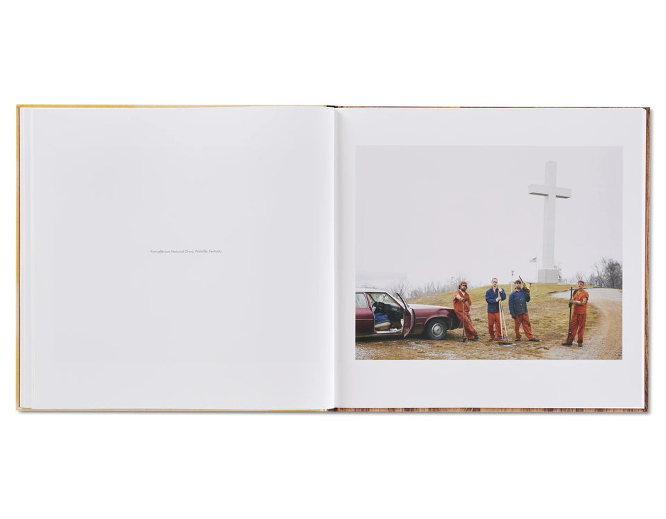 Alec Soth: SLEEPING BY THE MISSISSIPPI